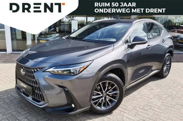 Lexus NX (2025)