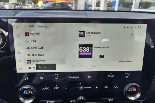 Lexus NX (2025) thumbnail 16