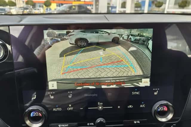 Lexus NX (2025) thumbnail 18
