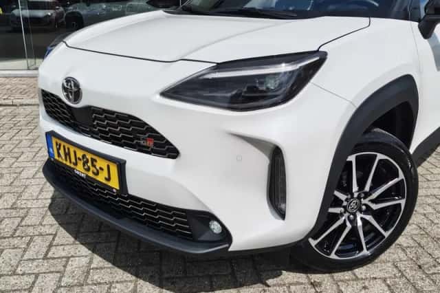 Toyota Yaris Cross (2025) thumbnail 2