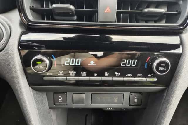 Toyota Yaris Cross (2025) thumbnail 18