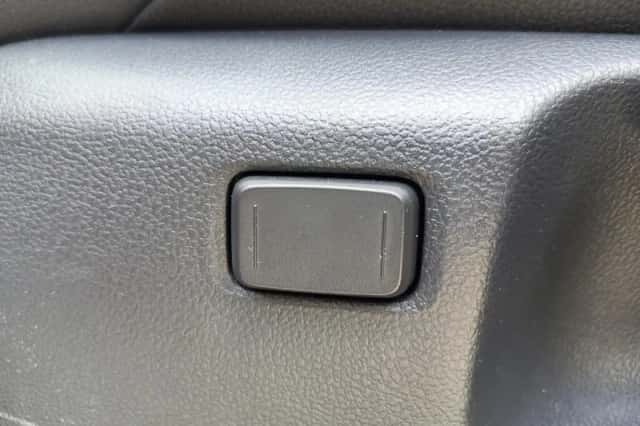 Toyota Yaris Cross (2025) thumbnail 27