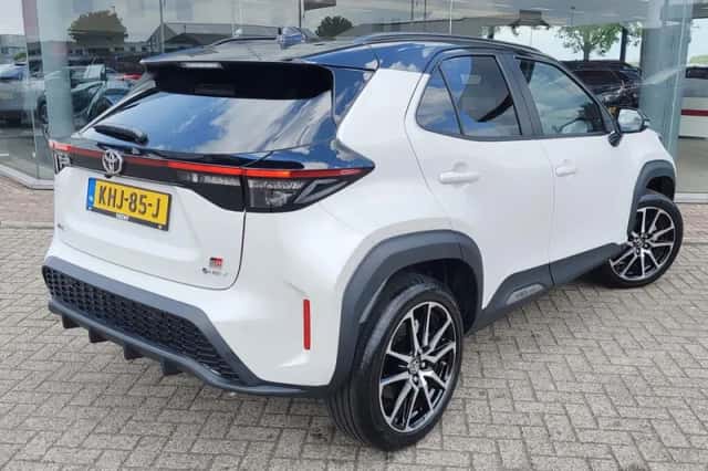 Toyota Yaris Cross (2025) thumbnail 4