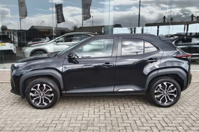 Toyota Yaris Cross (2025) thumbnail 3
