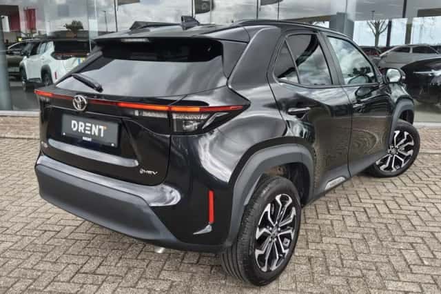 Toyota Yaris Cross (2025) thumbnail 4