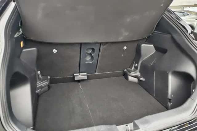 Toyota Yaris Cross (2025) thumbnail 32