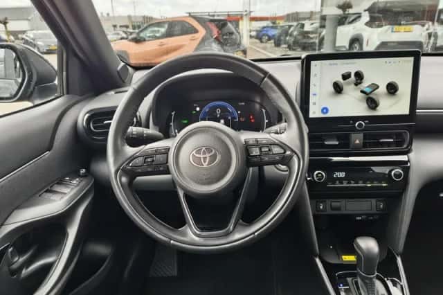 Toyota Yaris Cross (2025) thumbnail 8