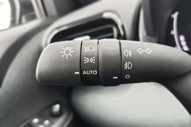 Toyota Yaris Cross (2025) thumbnail 10