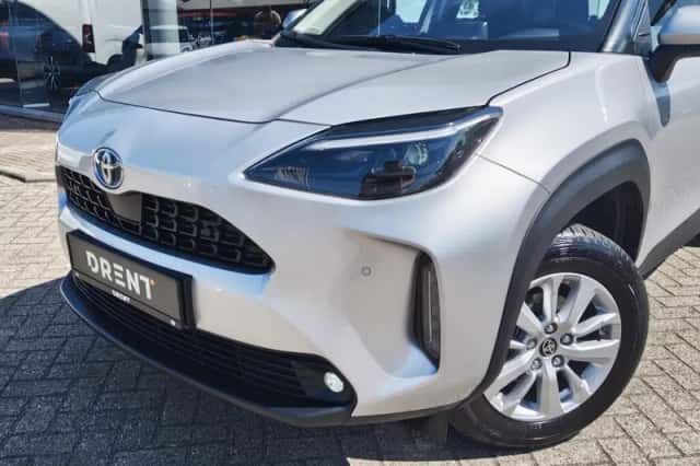 Toyota Yaris Cross (2023) thumbnail 2