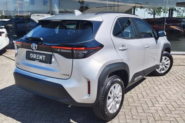 Toyota Yaris Cross (2023) thumbnail 4
