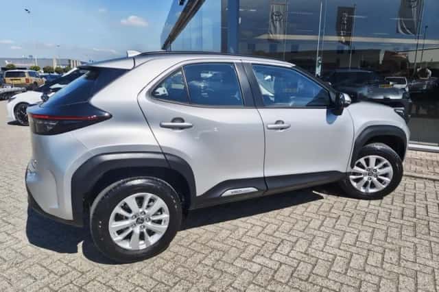 Toyota Yaris Cross (2023) thumbnail 5