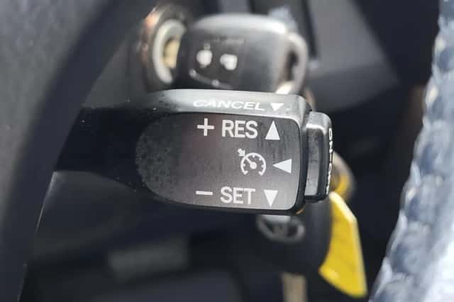 Toyota RAV4 (2015) thumbnail 14