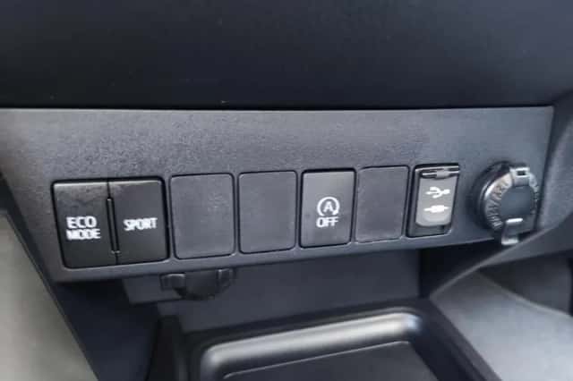 Toyota RAV4 (2015) thumbnail 20