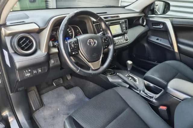 Toyota RAV4 (2015) thumbnail 25