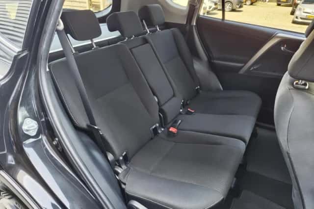 Toyota RAV4 (2015) thumbnail 29