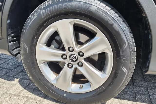 Toyota RAV4 (2015) thumbnail 35