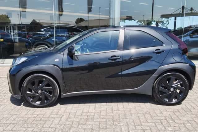 Toyota Aygo (2023) thumbnail 3