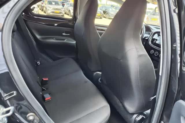 Toyota Aygo (2023) thumbnail 28
