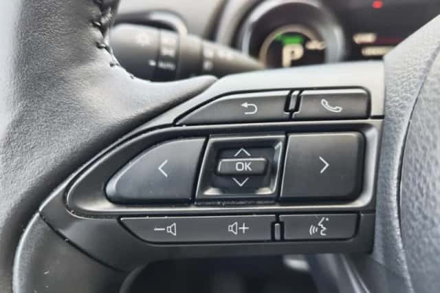 Toyota Yaris (2023) thumbnail 14