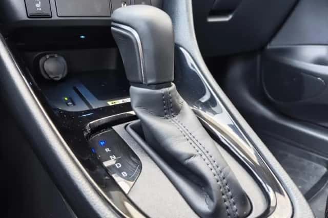 Toyota Yaris (2023) thumbnail 21