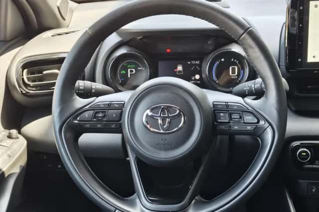 Toyota Yaris (2023) thumbnail 9