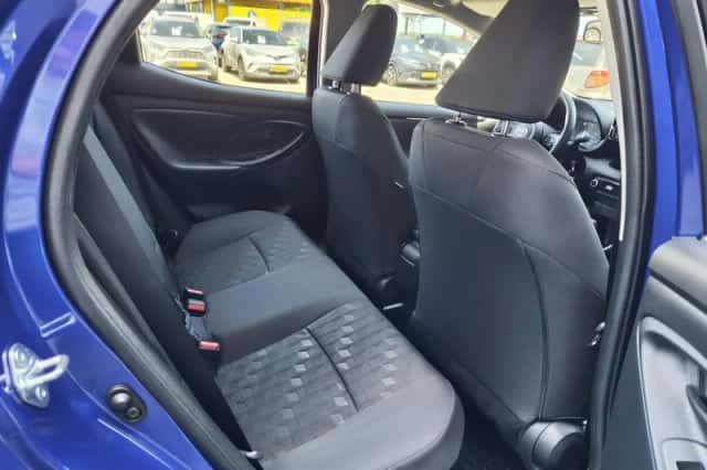 Toyota Yaris (2025) thumbnail 29