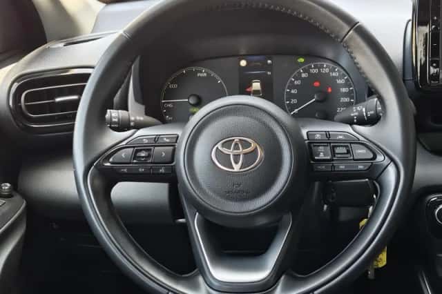 Toyota Yaris (2025) thumbnail 9