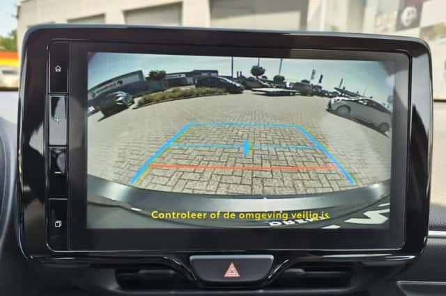 Toyota Yaris (2024) thumbnail 18
