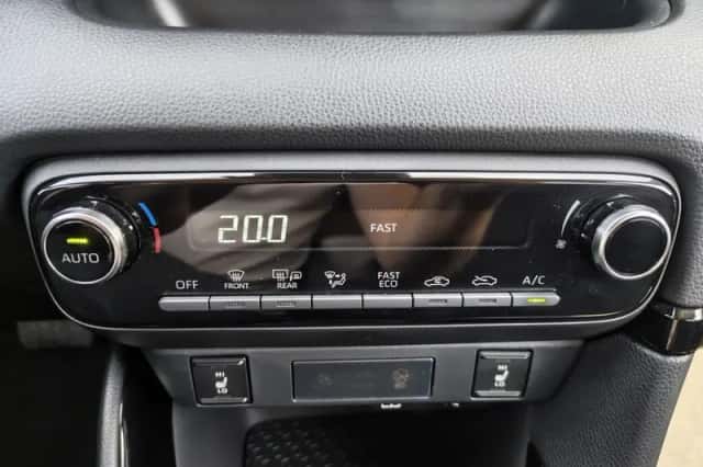 Toyota Yaris (2024) thumbnail 19