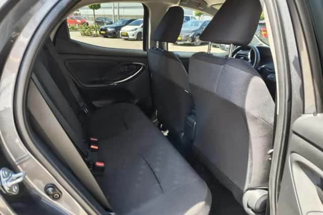 Toyota Yaris (2024) thumbnail 29