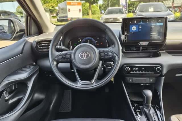 Toyota Yaris (2024) thumbnail 8