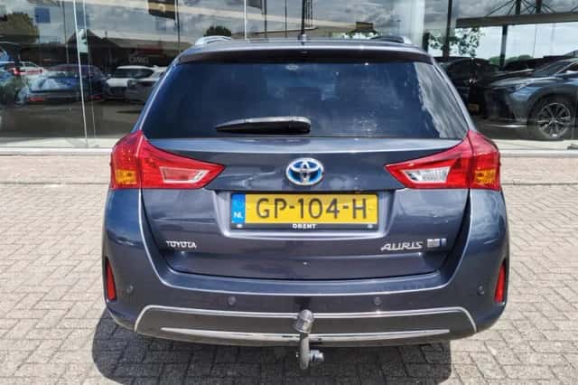 Toyota Auris (2015) thumbnail 7