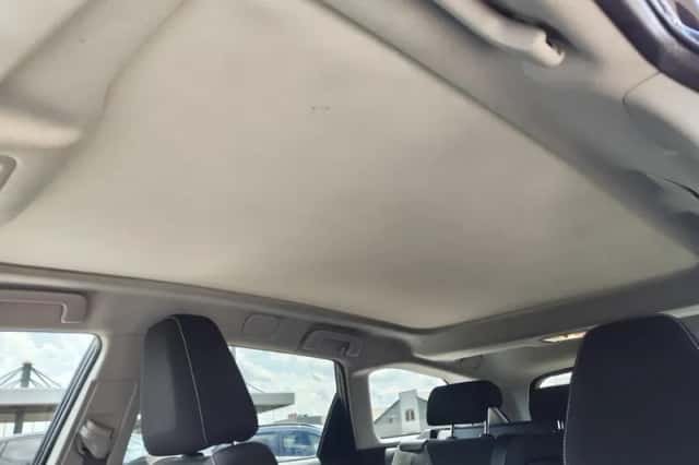 Toyota Auris (2015) thumbnail 10