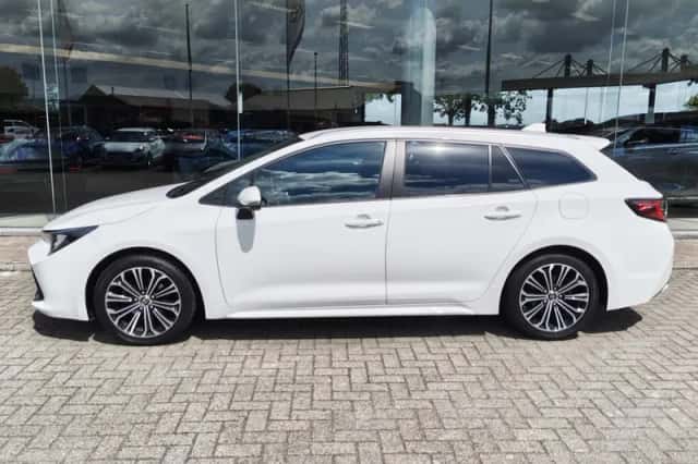 Toyota Corolla (2020) thumbnail 3
