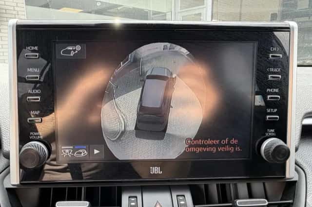 Toyota RAV4 (2022) thumbnail 25