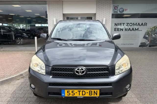 Toyota RAV4 (2006) thumbnail 6