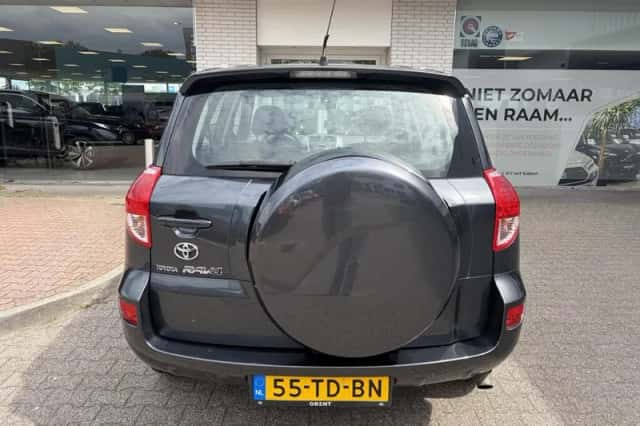 Toyota RAV4 (2006) thumbnail 7