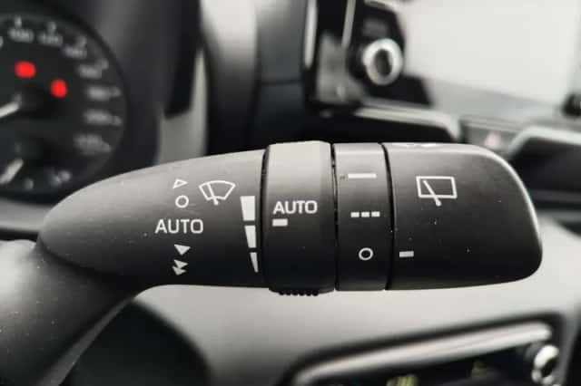 Toyota Yaris (2021) thumbnail 13