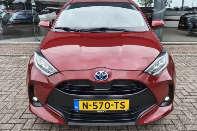 Toyota Yaris (2021) thumbnail 6