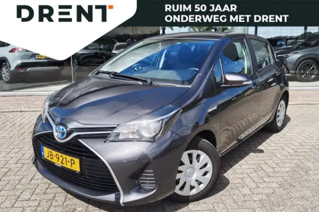 Toyota Yaris (2015) thumbnail 1