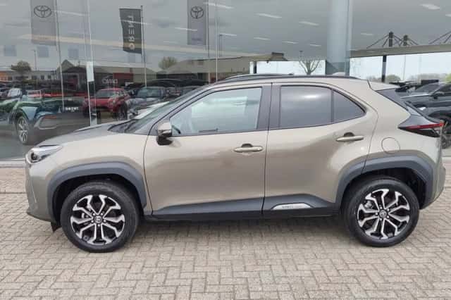 Toyota Yaris Cross (2025) thumbnail 3