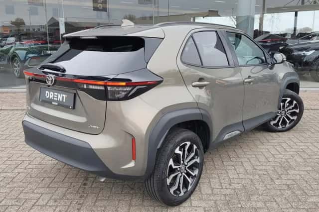 Toyota Yaris Cross (2025) thumbnail 4