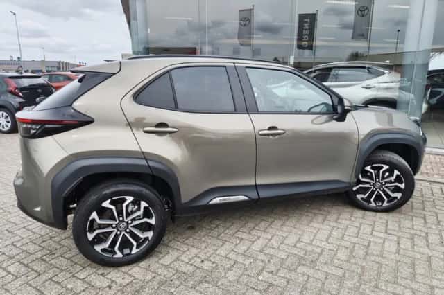 Toyota Yaris Cross (2025) thumbnail 5