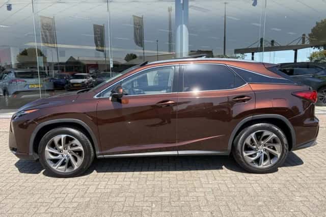 Lexus RX (2017) thumbnail 3