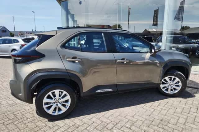 Toyota Yaris Cross (2025) thumbnail 5