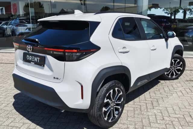 Toyota Yaris Cross (2025) thumbnail 4