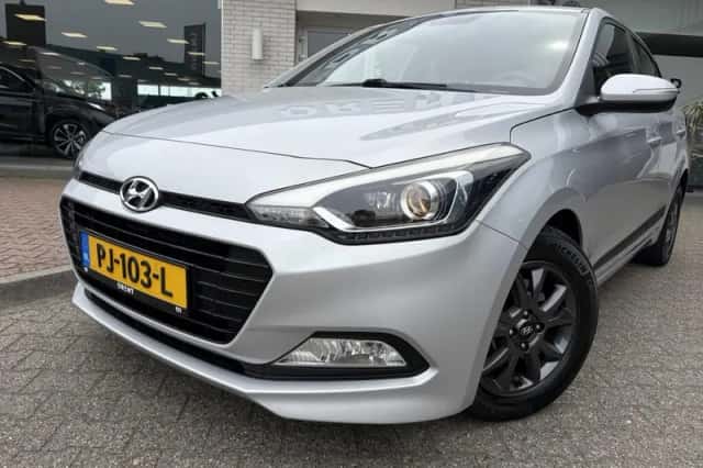 Hyundai i20 (2018) thumbnail 2