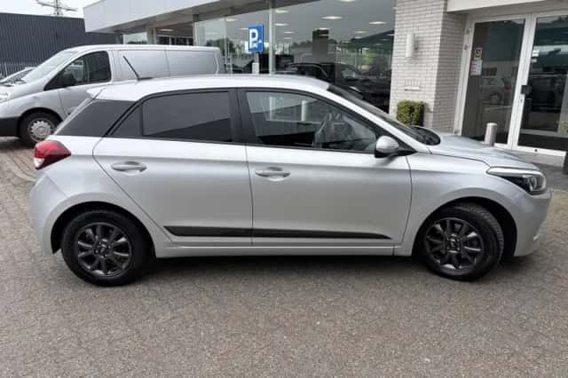 Hyundai i20 (2018) thumbnail 5