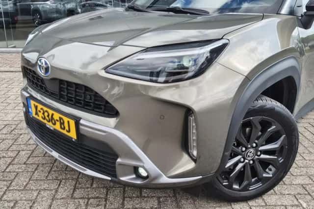 Toyota Yaris Cross (2023) thumbnail 2