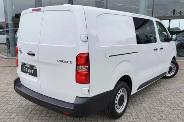 Toyota Proace (2024) thumbnail 4